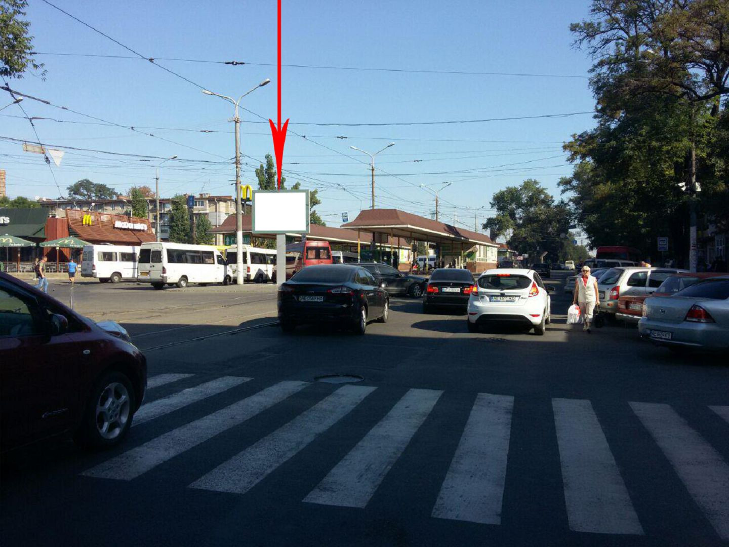 Бэклайт Днепр (Днепропетровск),  пл. Старомостова навпроти буд. №12, на зупинці