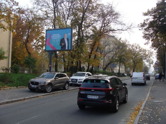 Скроллер Киев,  Академіка Янгеля вул., навпроти буд №4 ( НТУУ "КПІ", студентське містечко), в напрямку вул. Смоленська