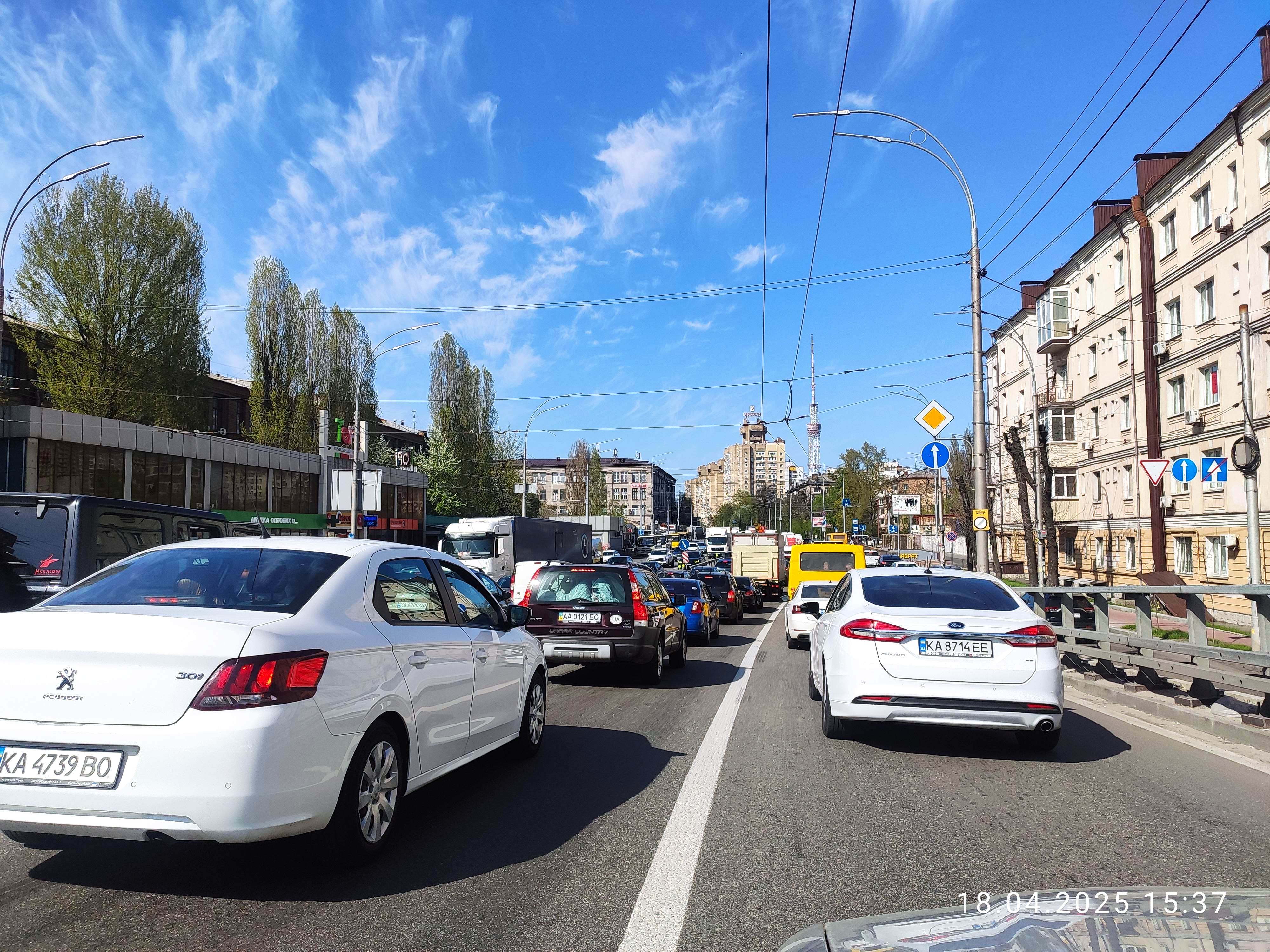 Білборд, бігборд (борд)  Київ,  вул. Довженка, 2