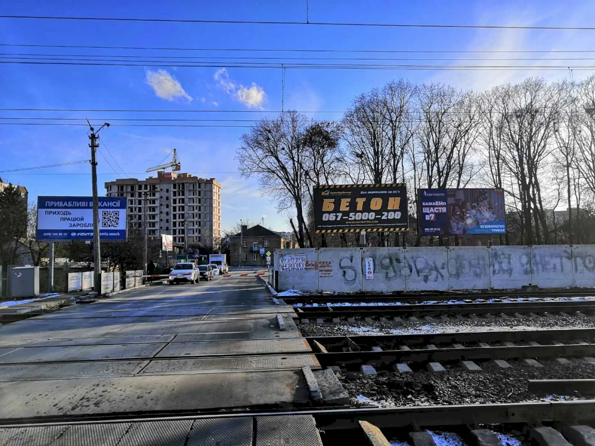 Борд A в Вишневое, 3х6 м. Вишневе, вул. Чорновола-1 (жд переїзд)- другий  від переїду з правої сторони | Billboards.com.ua