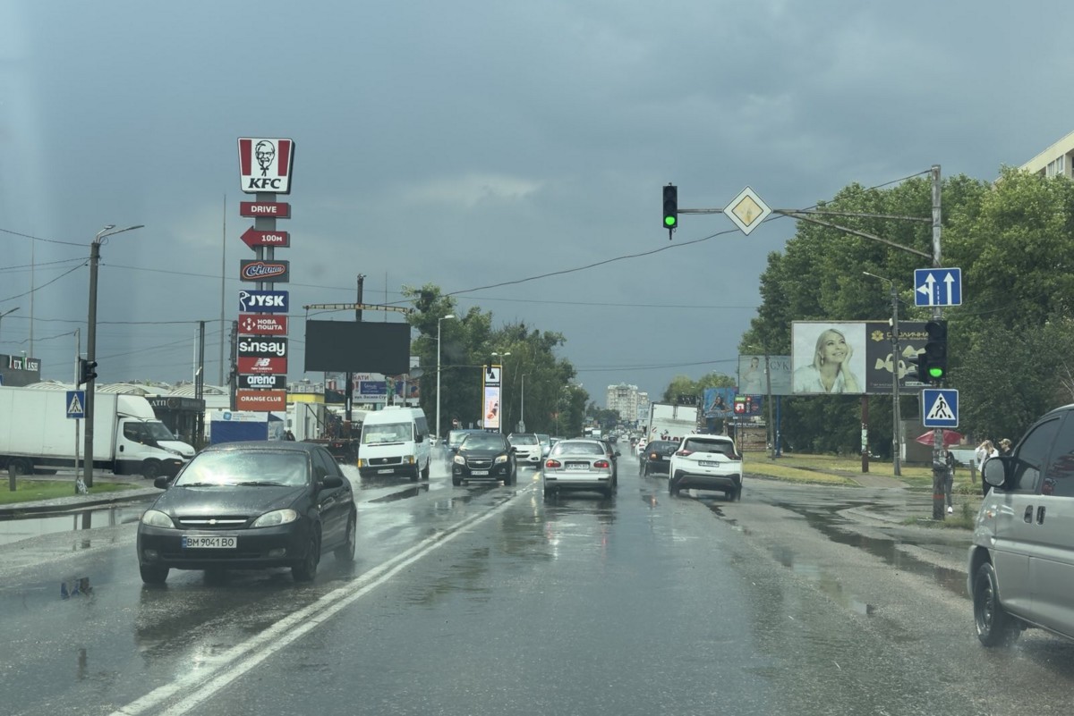 Видеоборд Софіїська Борщагівка (Софіїська Борщагівка),  с. СофіЇвська Борщагівка траса  Київ - Бишів  вул. Соборна  (АЗС , Сільпо, Автомийка)