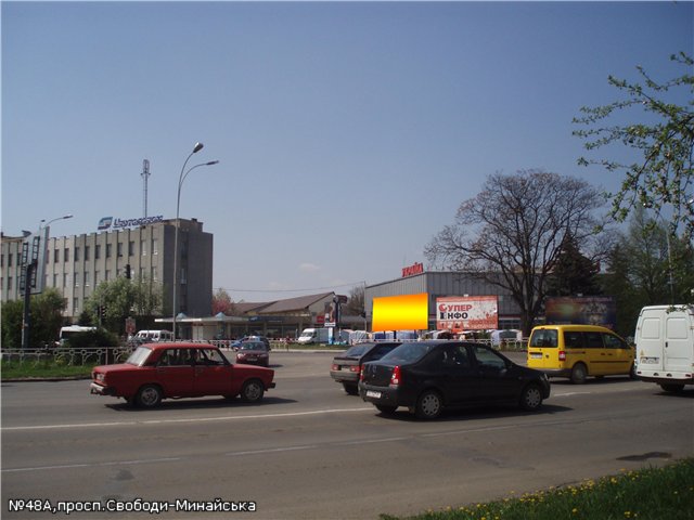 Билборд Ужгород,  вул.Минайська-просп.Свободи(перехрестя), піш.перехід, автоб,зуп, ТЦ Україна, напр.-вул.Минайська