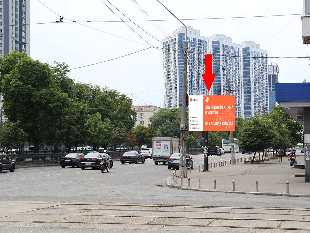 Видеоборд Київ,  Перемоги пр., 2 - вул. Бульварно-Кудрявська, на світлофорі, в сторону Повітрофлотського моста
