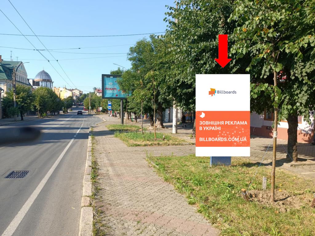 Сiтiлайт Чернівці,  Героїв Майдану вул. (Колиш. Червоноармійська вул.), 37 / Садова вул., В центр