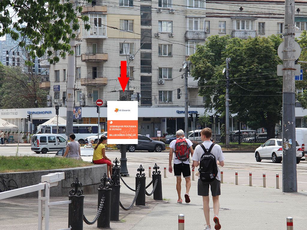 Ситилайт Киев,  Бульварно-Кудрявська вул. (колиш. Воровського) - вул. Златоустівська, біля Цирку, в сторону пл. Перемоги