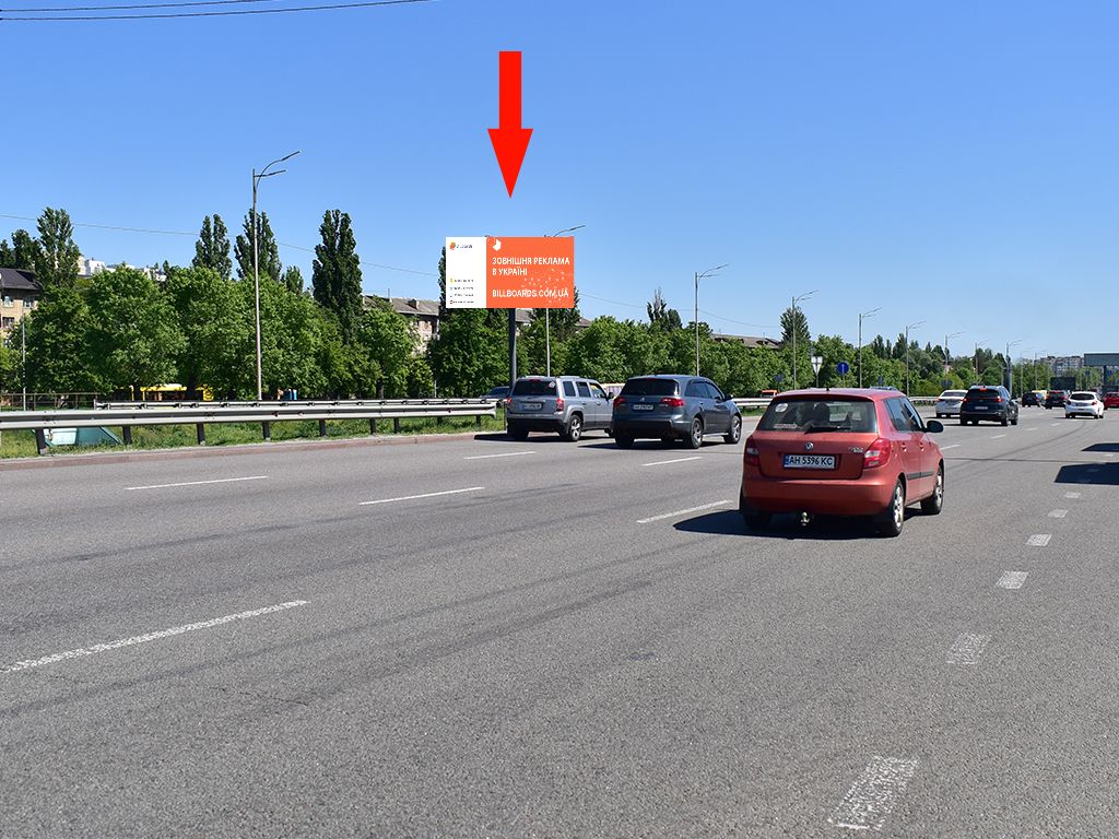 Видеоборд Київ,  Кільцева дорога – вул. Литвиненко-Вольгемут, роздільник, поворот на Софіївську Борщагівку, у бік Одеської пл., (ролик 10 сек, 1 вихід/1,5 хвилини)