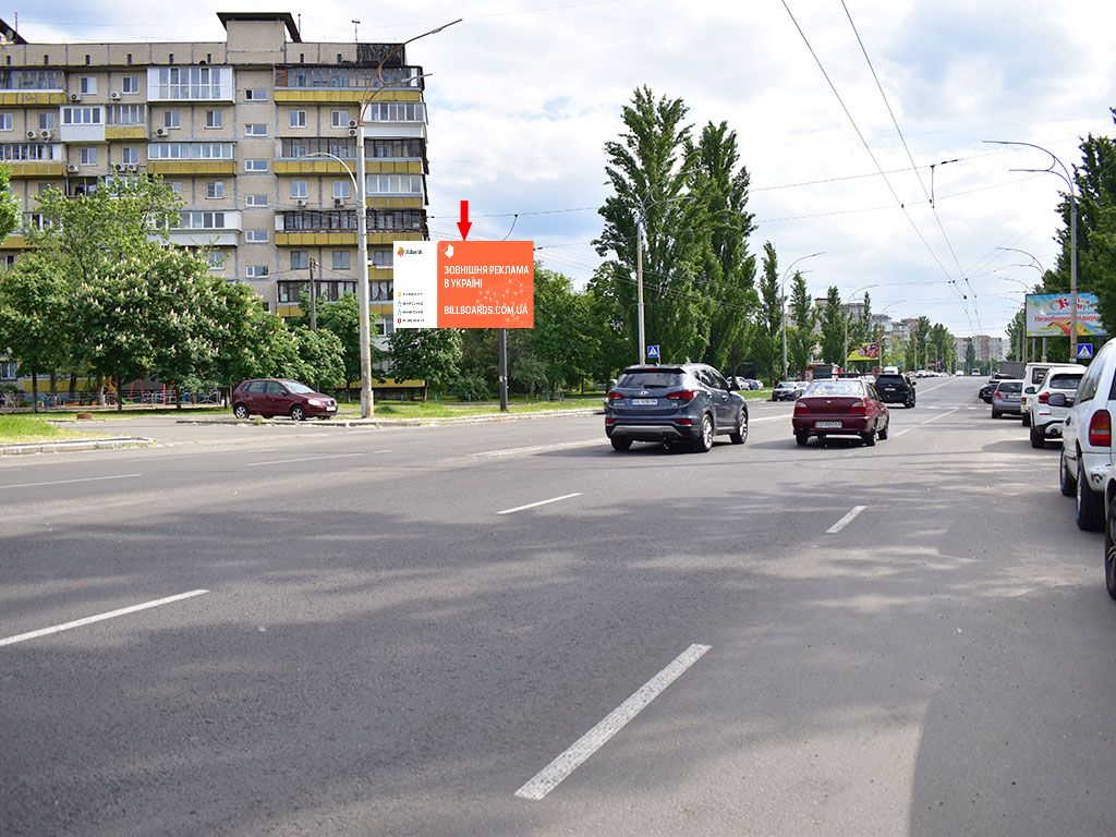 Білборд, бігборд (борд)  Київ,  Малиновського вул., 38 - Героїв Сталінграда пр., В сторону ст.м. "Оболонь"