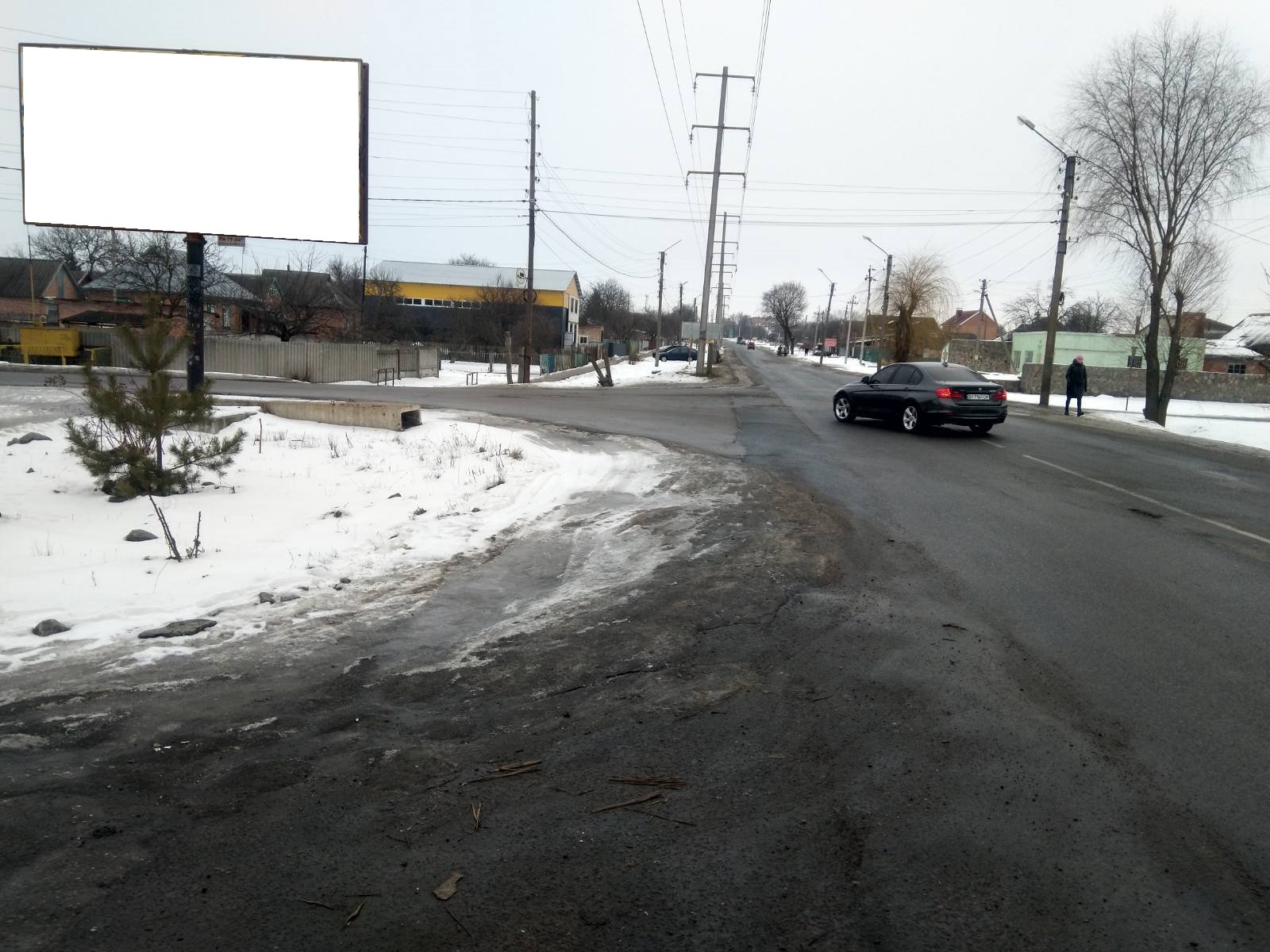 Билборд Миргород,  на розі вулиць Сорочинської та Космонавтів