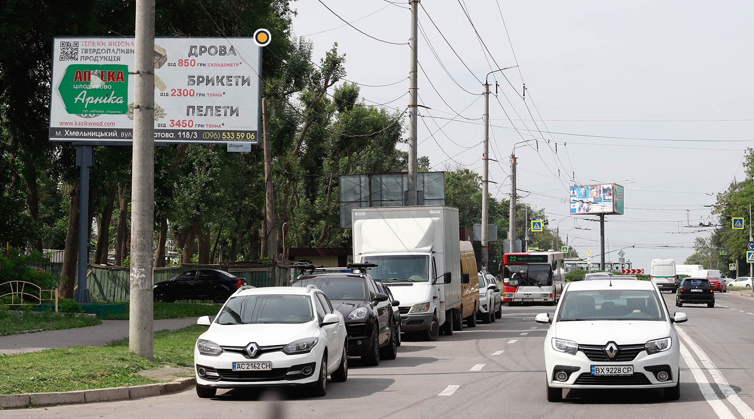 Білборд, бігборд (борд)  Хмельницький,  Львівське шосе, 100м від кільця з Тернопільською вул., З центру !!! Розмір 6030х3030 мм !!!