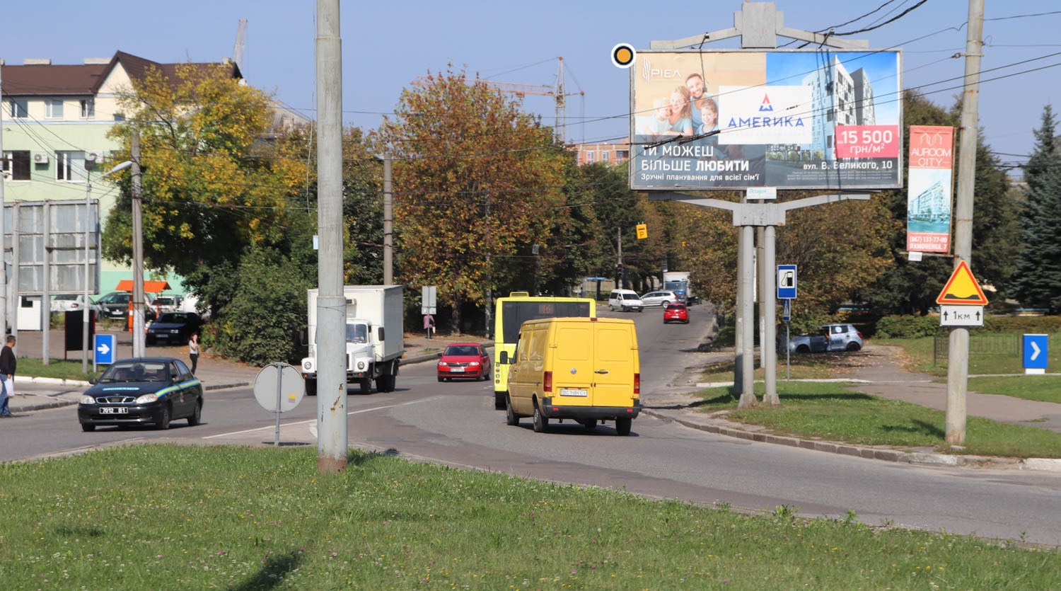 Билборд Львов,  Зелена вул / Пасічна вул, в центр