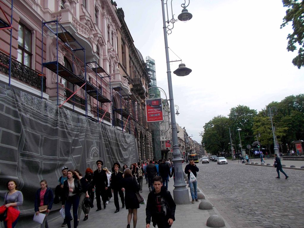 Нестандарт Львів,  пр.Свободи