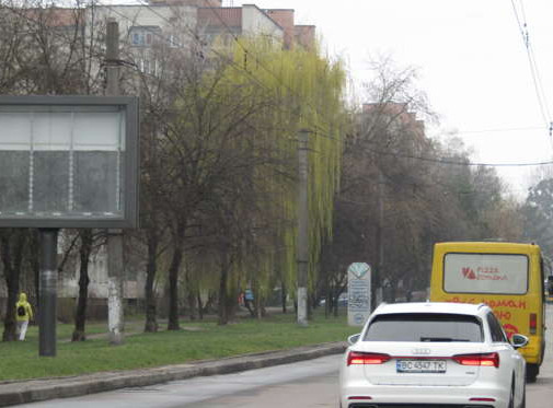 Беклайт Львів,  Гетьмана Мазепи вул., 18