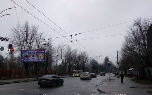 Призматрон, призма Київ,  Повітряних Сил просп. - Вінницька вул. (у напрямку аеропорту "Київ" ім.Сікорського)