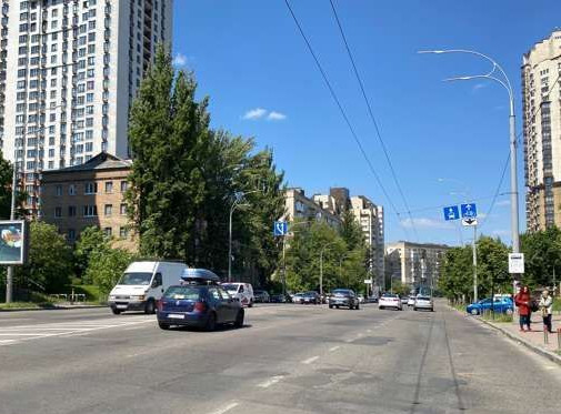 Скроллер Киев,  Солом`янська вул., 17