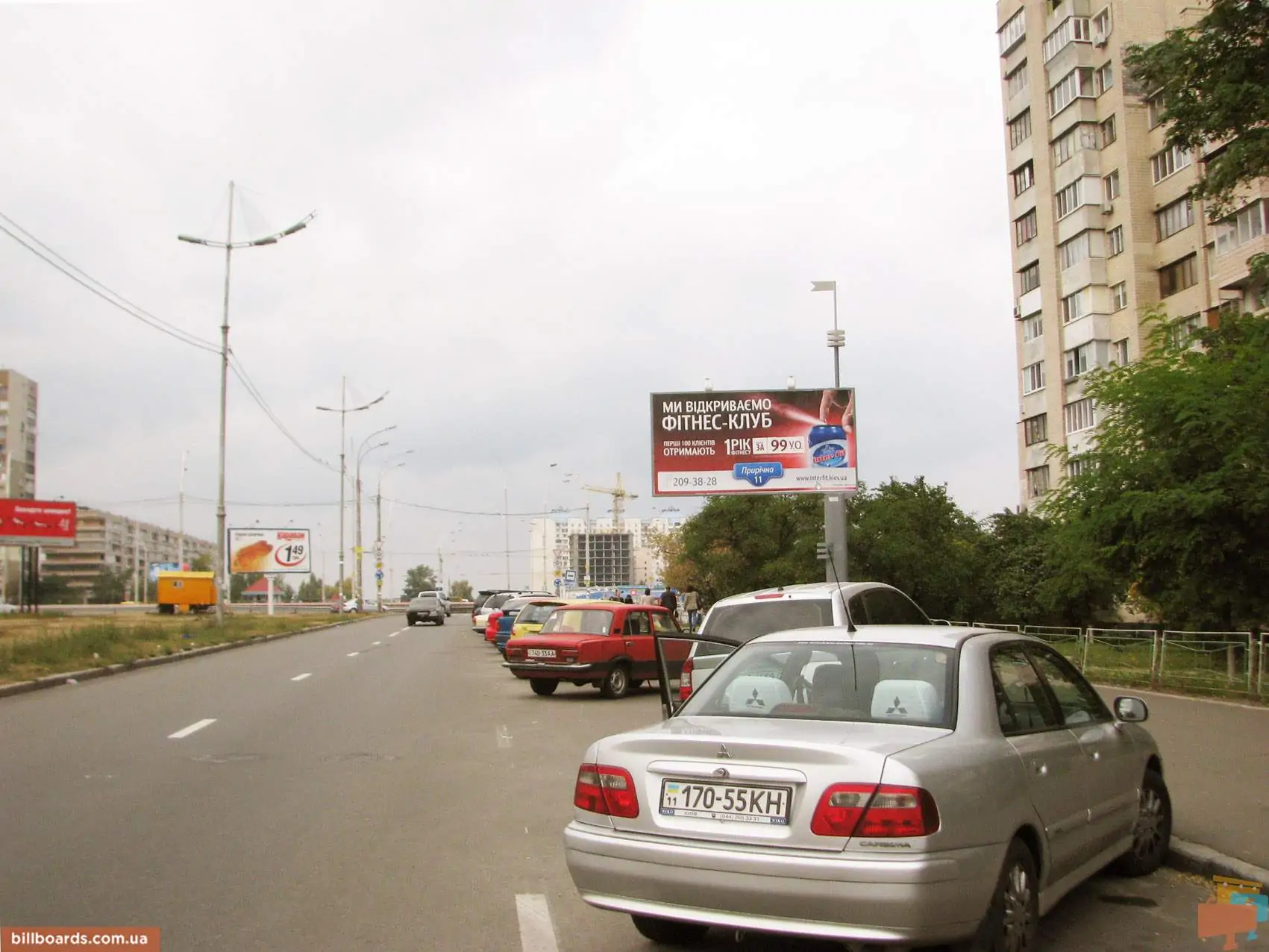 Борд A в Киеве просп. Оболонский, 40 - парковка нового ТРЦ DreamTown  (аквапарк); возле м. Гер. Днепра; рынок, направление - от м. Минская |  Billboards.com.ua