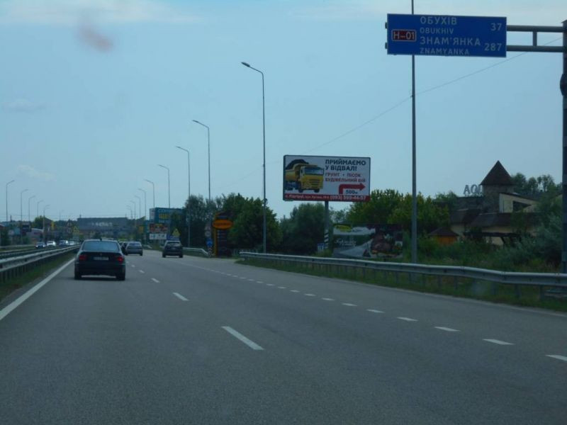 Билборд Киев трассы,  Дніпровське шосе, траса Н-01 "Київ-Знам'янка", км 25+700 право, відділ продажу ЖК "Парк Лейк Сіті", через 580м після розв'язки на с. Креничі, через 250м після АЗС Shell