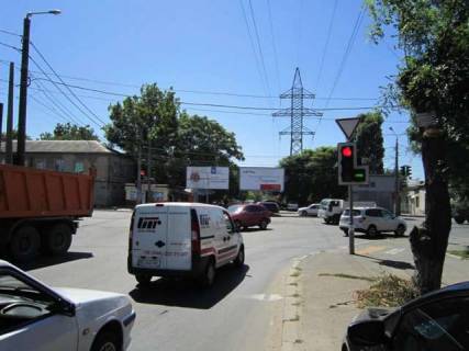 Билборд A в Одессе, 3х6  вул. Бугаївська - вул. Дальницька фото 1