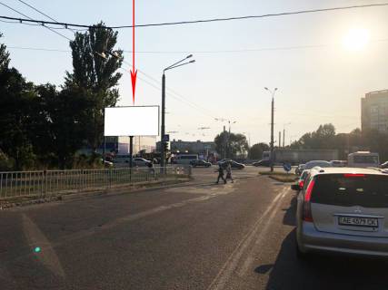 Билборд B в Днепр (Днепропетровск), 6х3  Запорізьке шосе - вул. Панікахи, біля ТЦ ЕПІЦЕНТР, на світлофорі фото 1