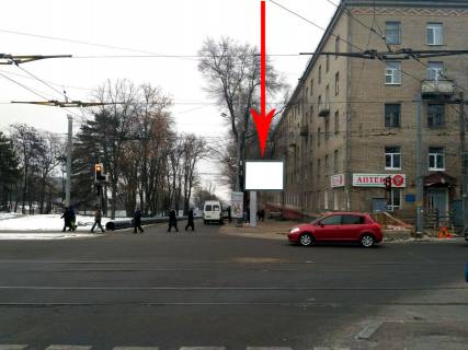 Скроллер A в Днепр (Днепропетровск) t152A2,просп. Дмитра Яворницького - просп. Гагаріна, рух у бік набережної, біля світлофора - 239261 фото 1