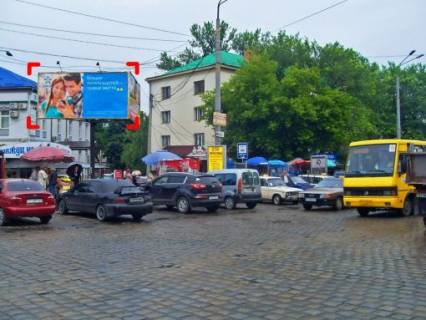 Билборд B в Львове пл. Привокзальна, зліва фото 1