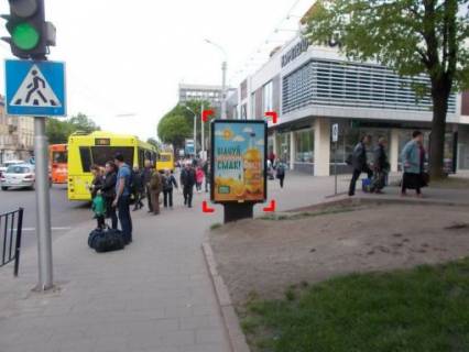 Ситилайт A в Львове пр. Чорновола, 2 (навпроти готелю "Львів"), місце 4 фото 1