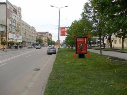 Ситилайт A в Львове вул. Незалежностi, 36, мiсце 1 фото 1