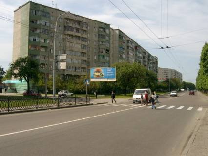Билборд B в Ровно вул. Грушевського (навпроти буд. 44) фото 1