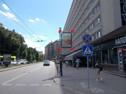 Ситилайт A в Львове пр. Чорновола, 7 (готель "Львів", ріг вул. Зернової) фото 1