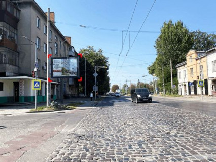 Бэклайт B в Львове пер. вул. Городоцької – Народної, розмір 2,3 х 3,2 м беклайт фото 1