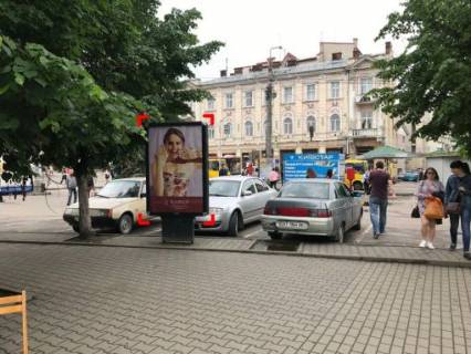 Сiтiлайт B у Івано-Франківську вул. Дністровська, 3 (універмаг "Прикарпаття"), місце 3 Фото 1