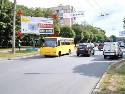 Билборд B в Черновцах вул. Комарова, 6 фото 1