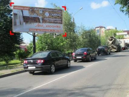 Билборд B в Львове вул. Руська – Винниченка фото 1
