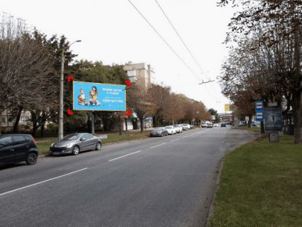 Билборд B в Черновцах вул. Комарова, 6 фото 1