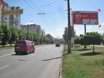 Білборд, Бігборд (Борд)  A у Чернівцях вул. Героїв Майдану (Червоноармійська), 242 Фото 1