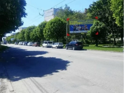 Билборд A в Черновцах вул. Сергія Скальда (Комарова), 6 фото 1