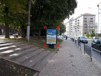 Ситилайт B в Львове пр. Чорновола, 2 (навпроти готелю "Львів"), місце 3 фото 1