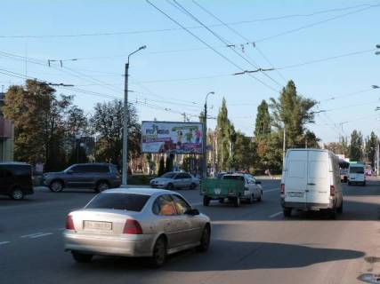 Призма B в Кременчуге, 3 х 6  просп. Свободи, 5, перехр. з вул. Майора Барищака, район фабрики «Рошен» та завода «Кредмаш» - 87188 фото 1