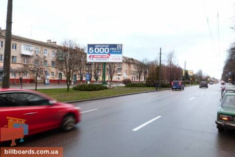 Призма A в Кременчуге, 3 х 6  просп. Свободы, 94/28, перекрёсток с ул. В.Бойка, направление в центр - 145426 фото 1