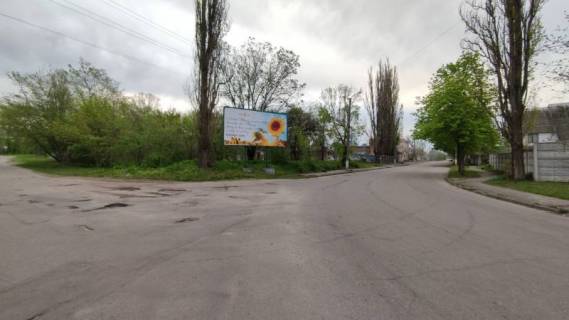 Билборд B в Кременчуге, 3 х 6  вул. Макаренка, район садиби № 9 фото 1
