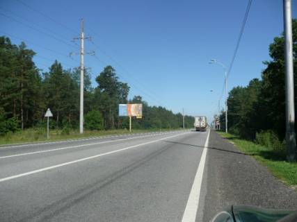 Білборд, Бігборд (Борд)  B у , Козин (Козин) Конча-Заспа, траса Р-01, км 32+800 право, через 300м після автобусної зупинки та котеджного містечка "Сосновий Бір", за 250м до повороту на с. П'ятихатки Фото 1