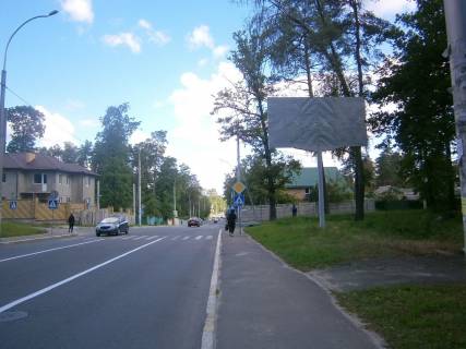 Билборд A в Ирпене на перехресті вул. Університетська та вул. Ярославська, біля кав'ярні F1 (в напрямку з Києва) фото 1