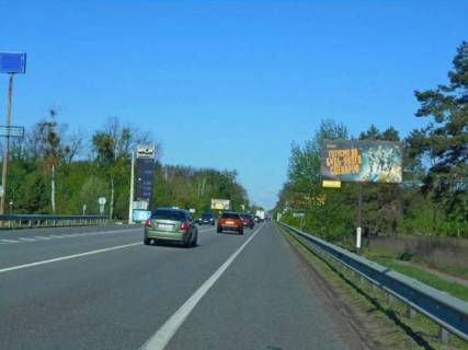 Билборд A в Ворзеле м. Буча, траса М-07 "Київ-Ковель", км 31+900 право, біля ЖК "Форест Ленд", навпроти АЗС БРСМ Нафта, через 950м після повороту на автошлях Т1001 та смт. Ворзель фото 1