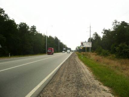 Билборд A в Козине Конча-Заспа, траса Р-01, км 32+800 право, за 300м до автобусної зупинки та котеджного містечка "Сосновий Бір", через 250м після повороту на с. П'ятихатки фото 1