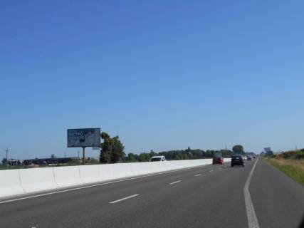 Білборд, Бігборд (Борд)  B у Скибині с. Скибин, чернігівська траса, траса М-01 "Київ-Чернігів-Нові Яриловичі", км 39+450 ліво, вул. Київська, за 950м до повороту на с. Велика Димерка, за 1.1км до АЗС "АМІК" Фото 1