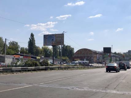 Білборд, Бігборд (Борд)  B у Ірпені вул. Соборна, в напрямку Буча-Ірпінь, біля ТВЦ «Жираф» Фото 1