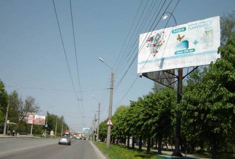 Билборд A в Черновцах, 3х6  вул. Героїв Майдану, 101 фото 1