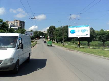 Билборд A в Черновцах ул.Комарова (возле парка) фото 1