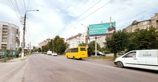 Билборд A в Черновцах, 3х6  вул.Руська, 235 в центр фото 3