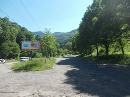 Билборд A в Берегово, Біл-борд  м. Рахів Головна, виїзд з міста в сторону м.Ужгород із сторони м.Ів.Франківськ фото 1