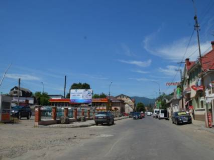 Билборд A в Берегово, Біл-борд  м.Хуст, вул. Івана-Франка, автостанція,  заїзд в центр міста, в сторону м.  Ужгород фото 1